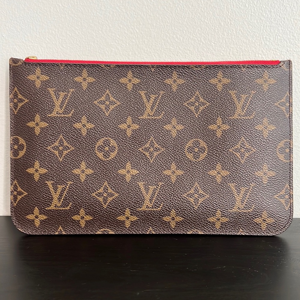 ❌SOLD❌ LOUIS VUITON MONOGRAM MM POCHETTE
